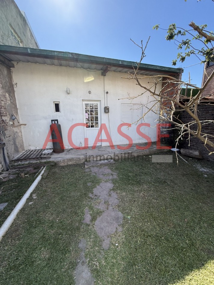 CALLE BELGRANO 640. ALQUILO CASA INTERNA 1 DORM